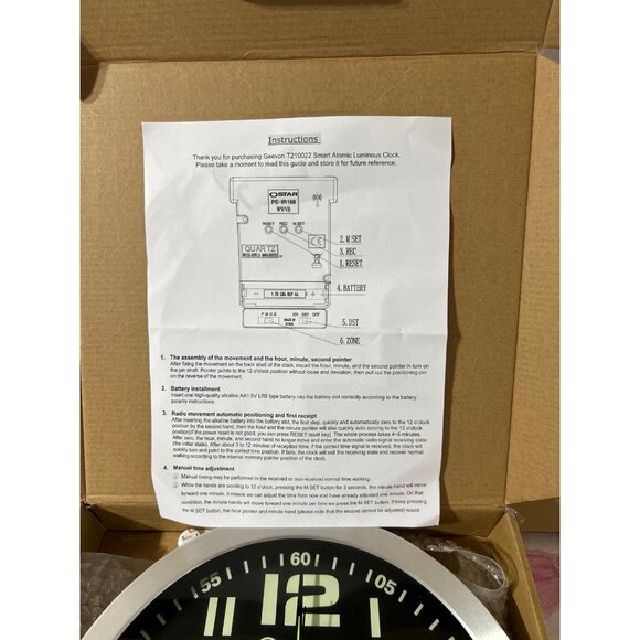 Geevon Atomic Analog Wall Clock - Picture 2 of 2